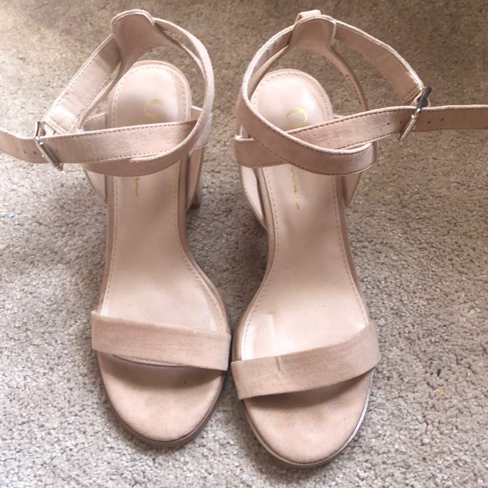size 6.5 olivia ferguson nude stappy block heel